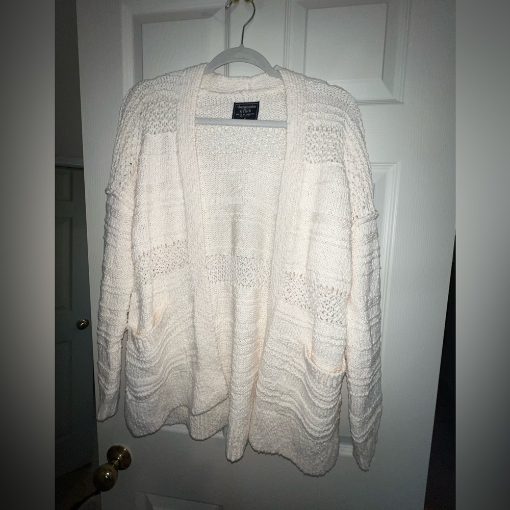 Cream Colored Abercrombie and Fitch Cardigan